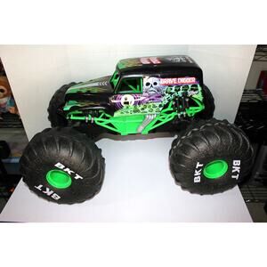 Monster Jam Grave Digger Mega 1:6 Scale Truck Spin Master No Remote